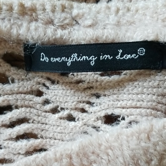 Anthropologie Do Everything In Love Sabrina Poncho - Picture 8 of 8